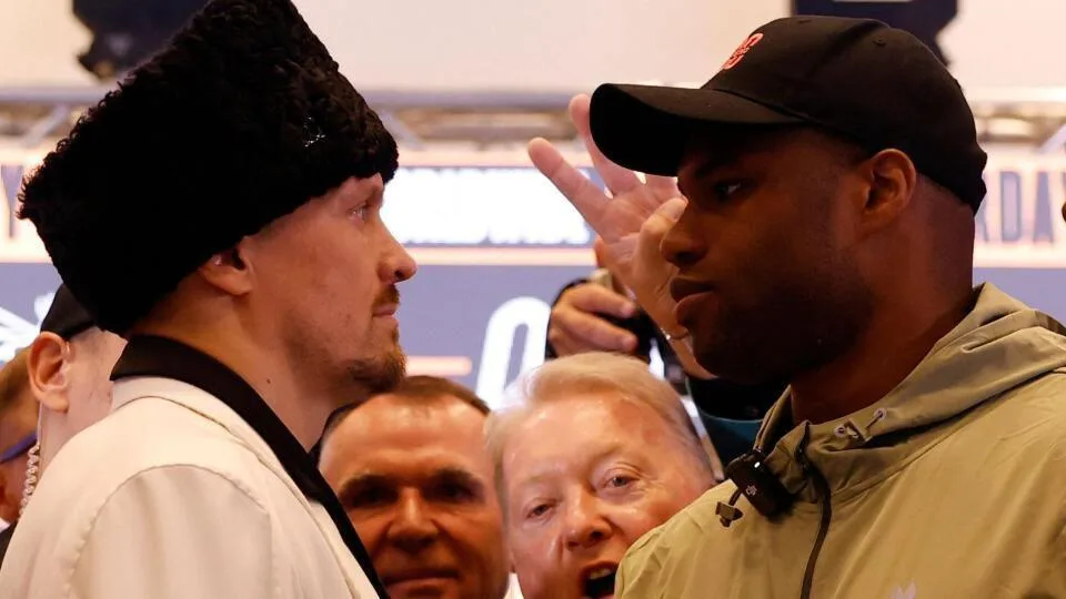 Усик і Дюбуа обмінялися гострими словами на пресконференції перед реваншем